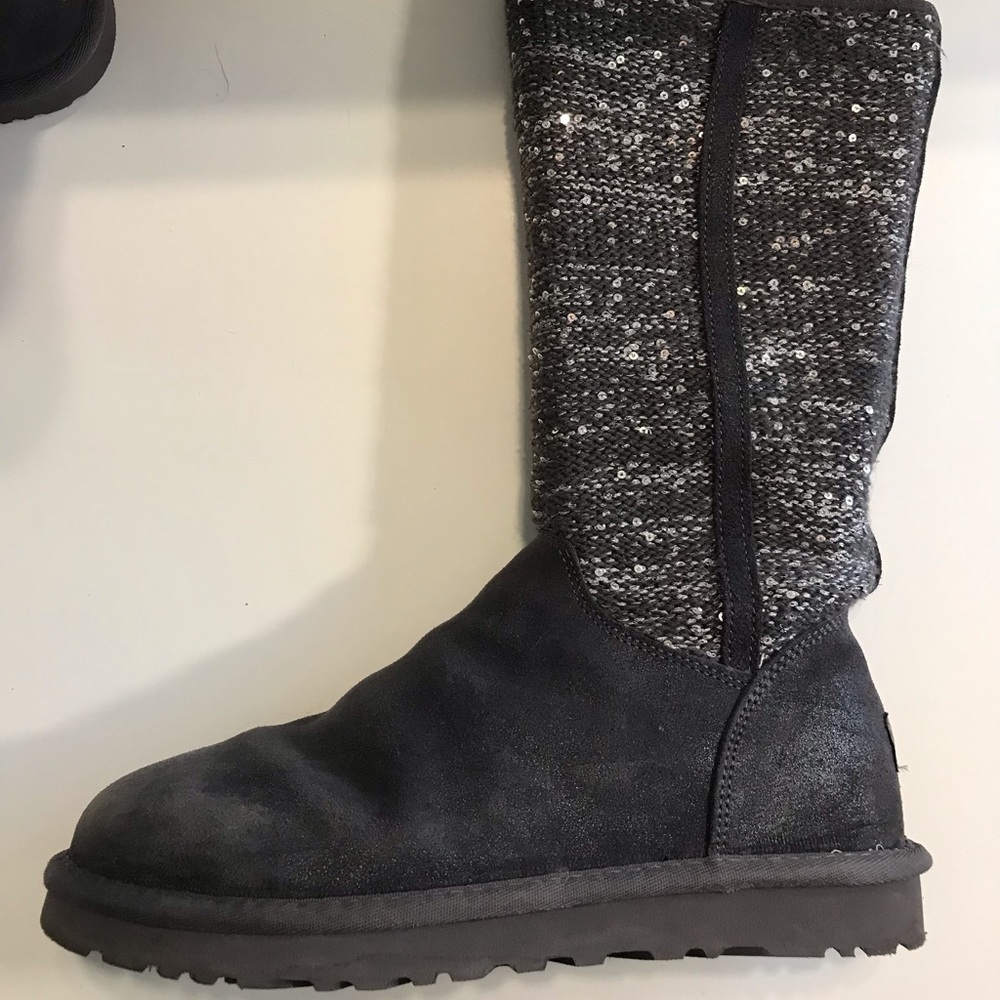 Ugg Camaya sequin boots, Women’s size 8.